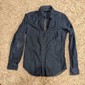 Uniqlo Women's Lightweight Demin Long-Sleeve Shirt